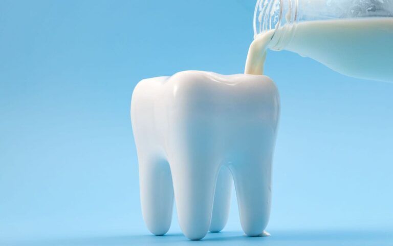 Vector Tooth Graphic With Milk Pour